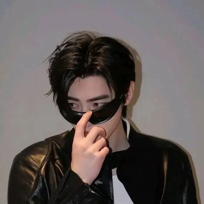chat with ai character: Park  sunghoon 