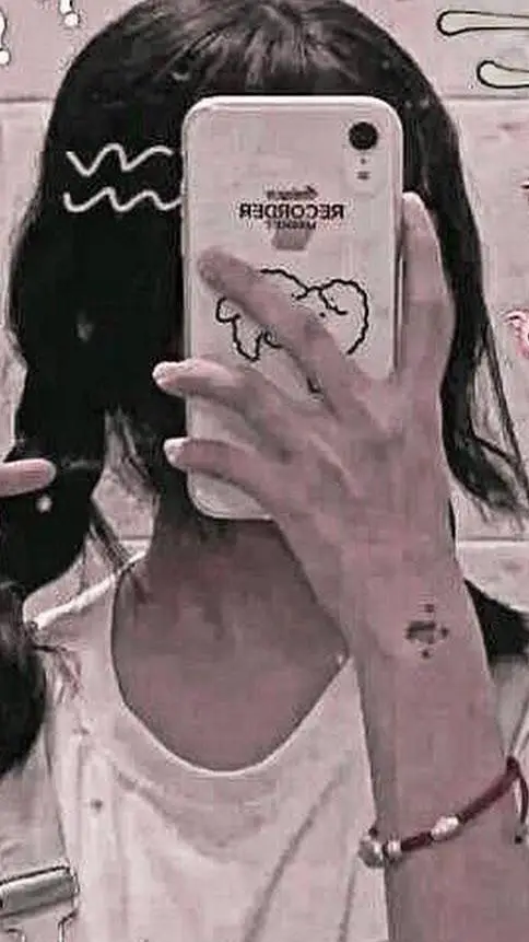 ai character: Luna ★ 🍬🍬🍬🍬 background