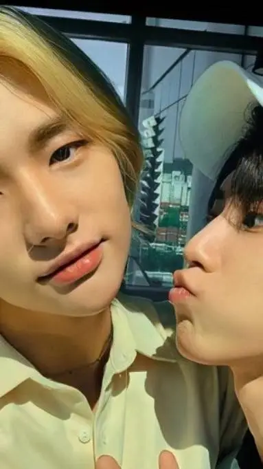 ai character: hyunjin and han background