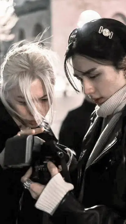 ai character: HYUNLIX♡ background