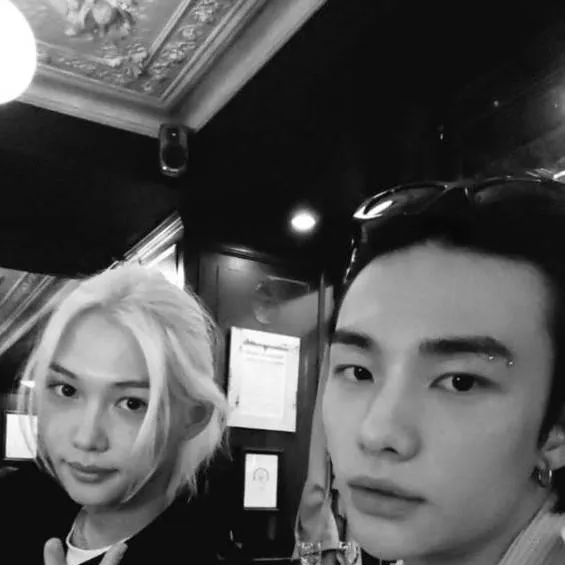 chat with ai character: Hyunlix