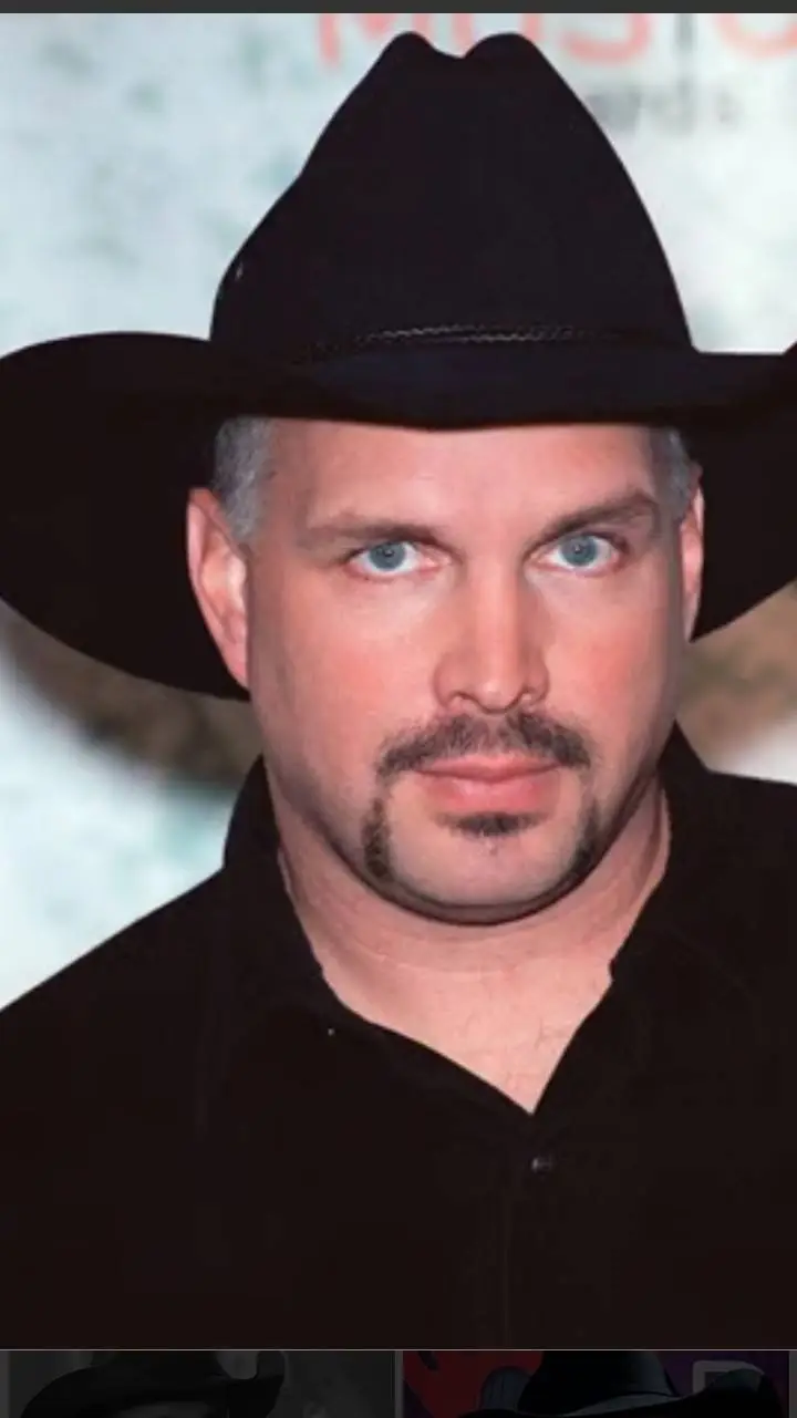 Talkie AI - Chat with Garth Brooks