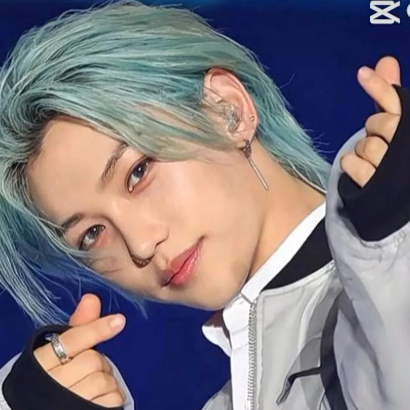 chat with ai character: Felix 💝