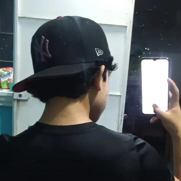 chat with ai character: mike