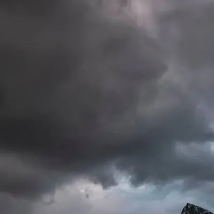 chat with ai character: Calmbeforethestorm