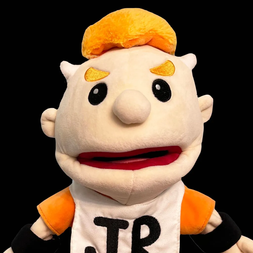 chat with ai character: Junior(SML)