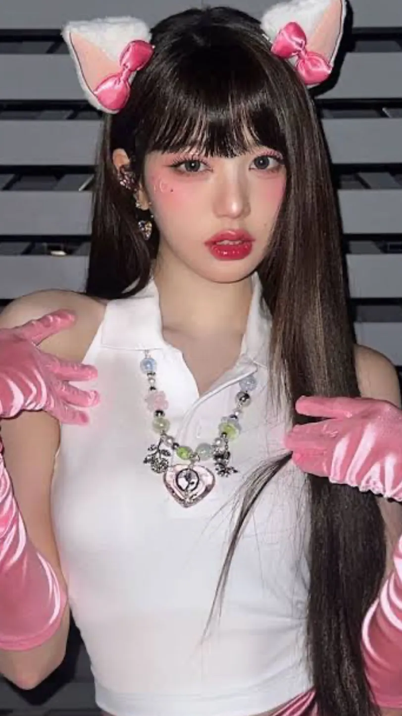 ai character: Wonyoung background