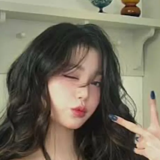 chat with ai character: Wonyoung 