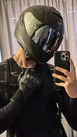 ai character: Lek background