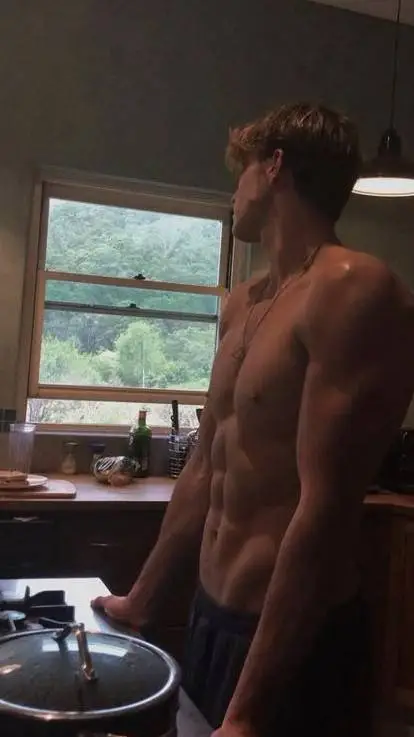 ai character: 𝓜𝓪𝔁 background