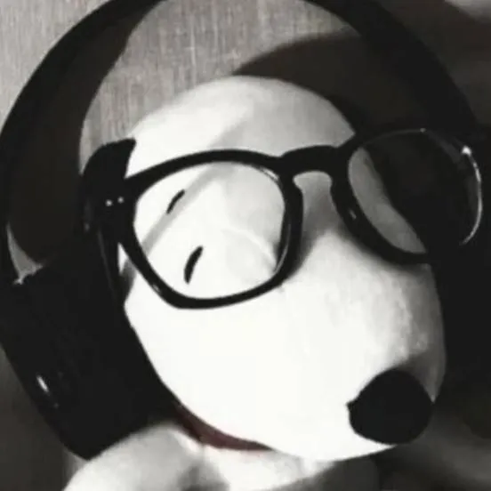 chat with ai character: Calm dog