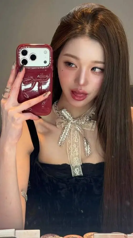 ai character: Wonyoung  background