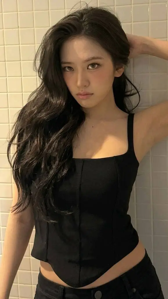 ai character: Yujin  background