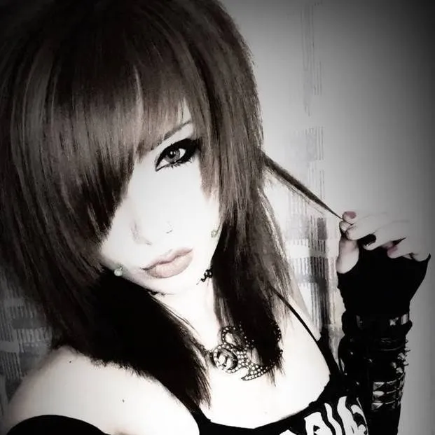 chat with ai character: lenaaa^