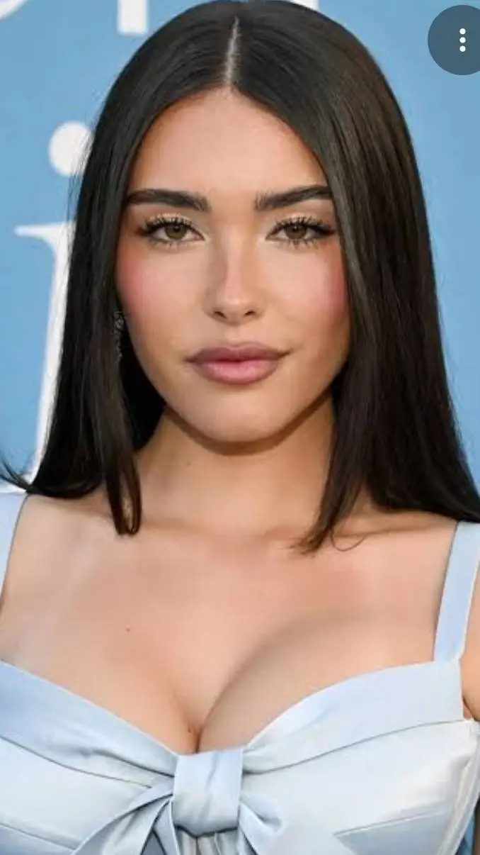 ai character: Madison Beer background