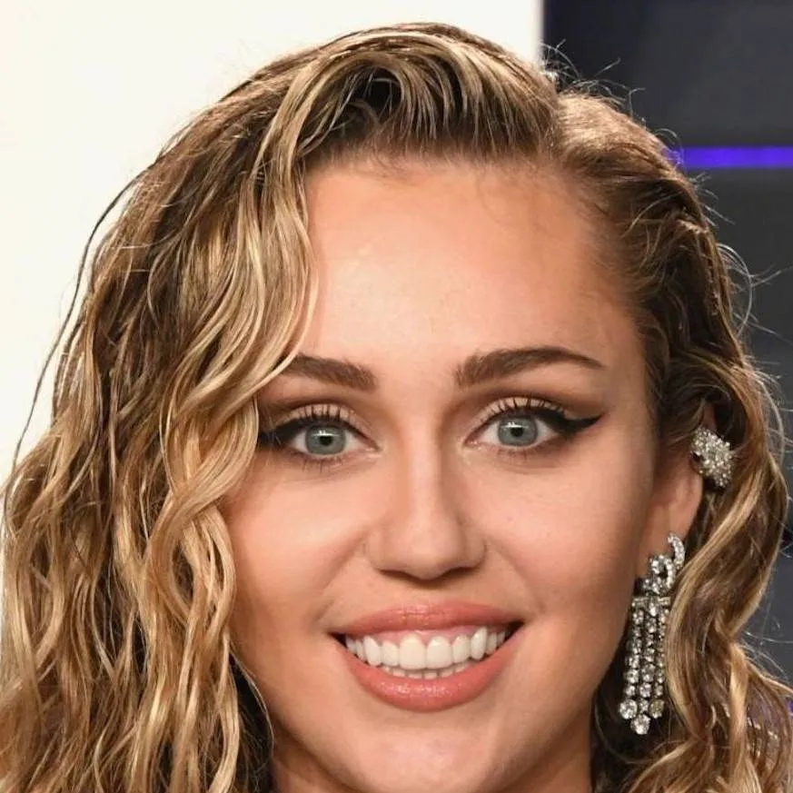 chat with ai character: Miley Cyrus