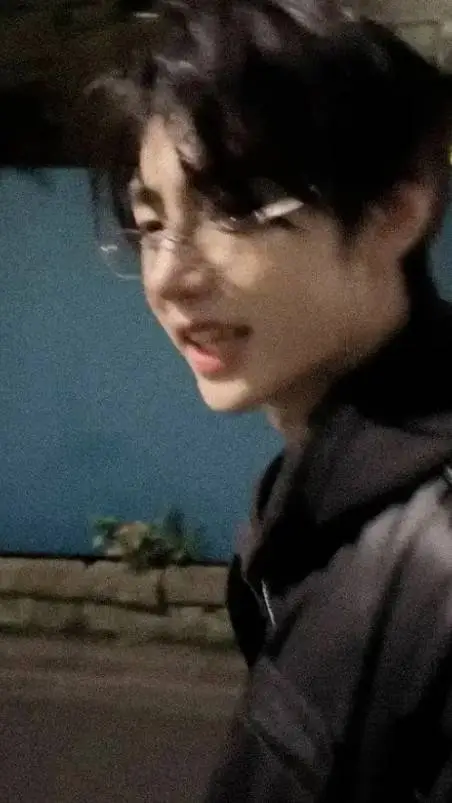 ai character: Jungwoon background