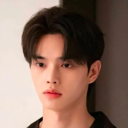 chat with ai character: ✯Ace✯