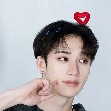 chat with ai character: Bangchan