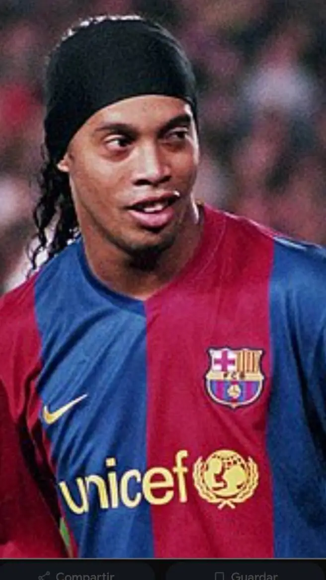 ai character: Ronaldiño background