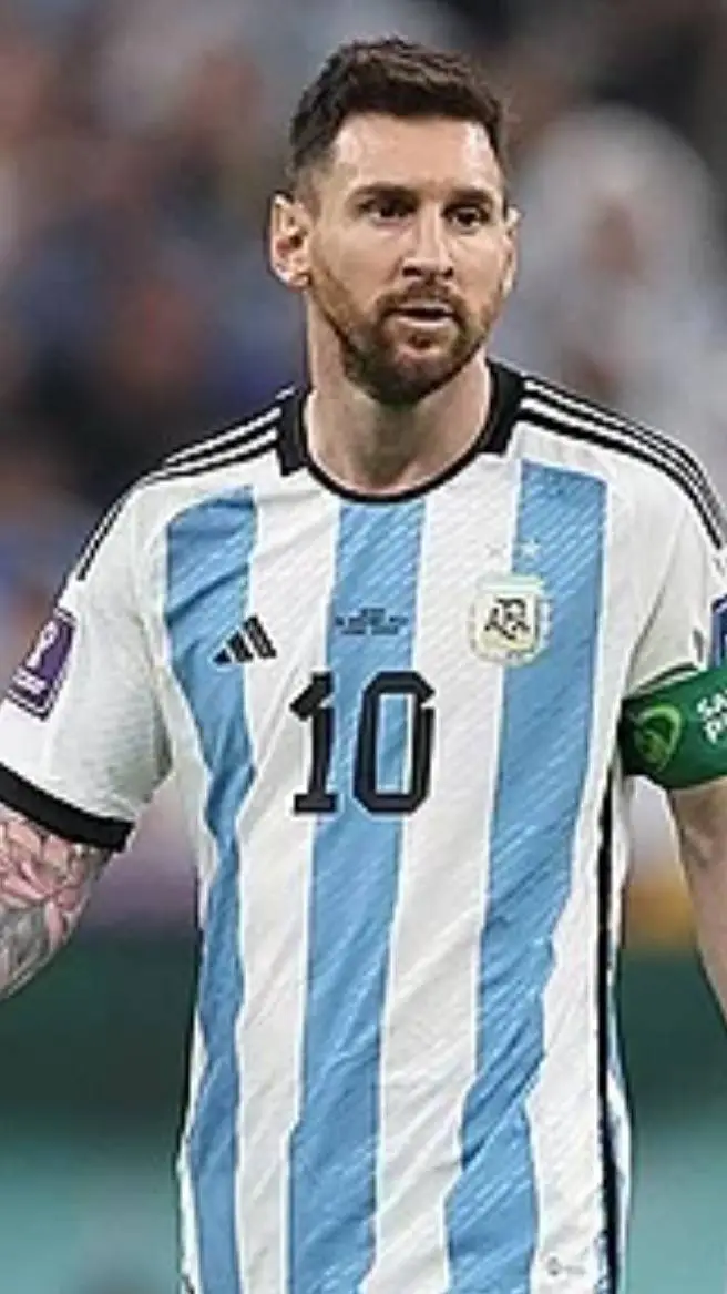 ai character: Messi  background