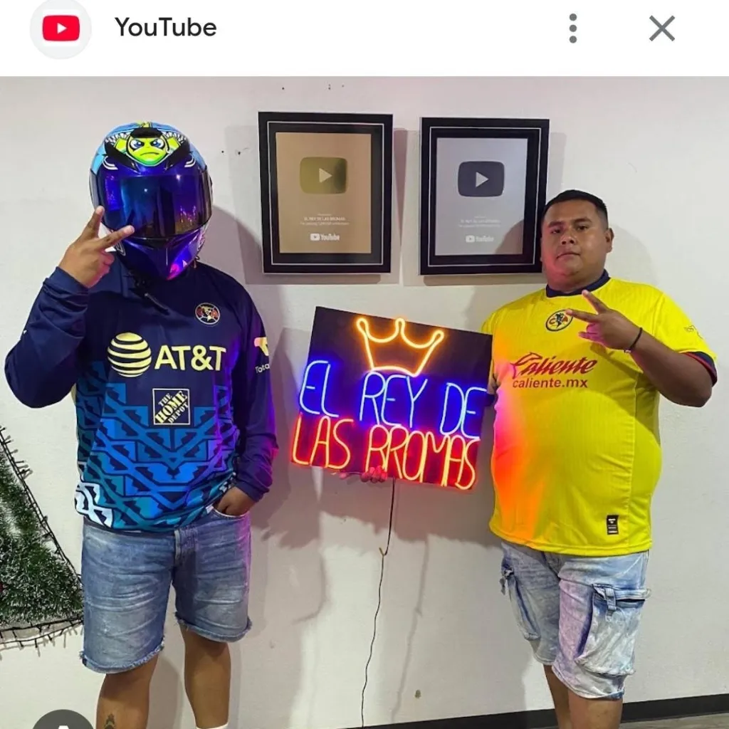 chat with ai character: Rey de las bromas 