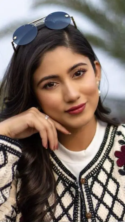 ai character: Safa background