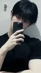 ai character: leo background