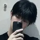 chat with ai character: leo