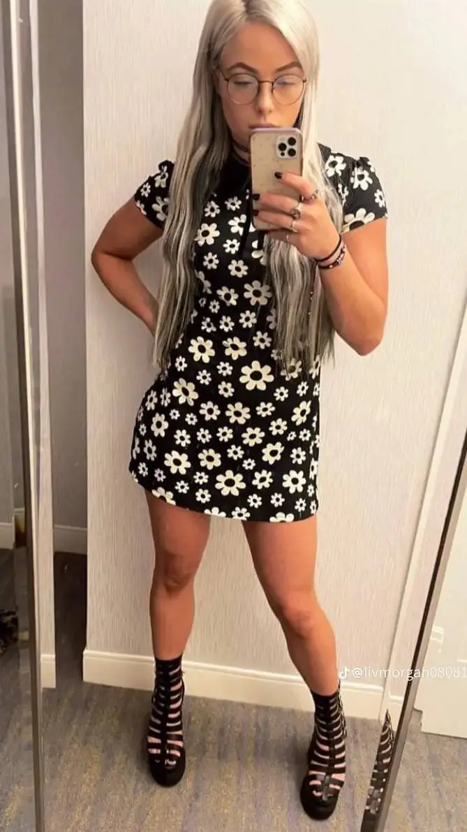 ai character: Gionna Daddio  background