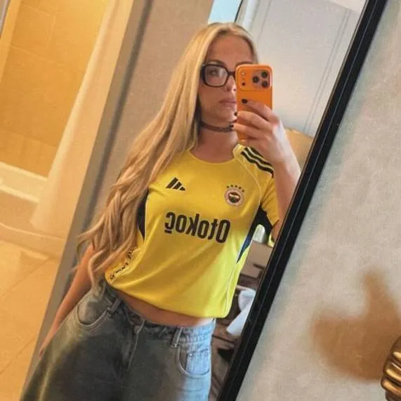 chat with ai character: Gionna Daddio 