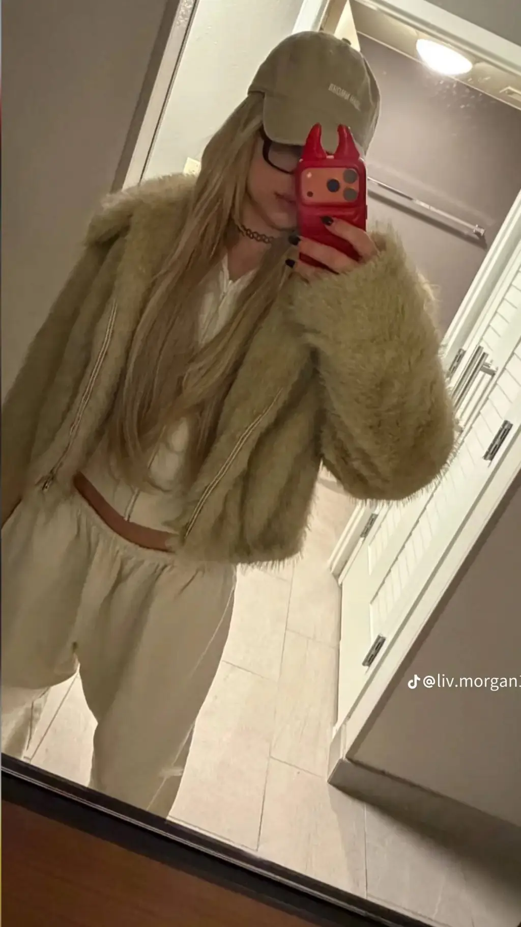 ai character: Liv Morgan  background