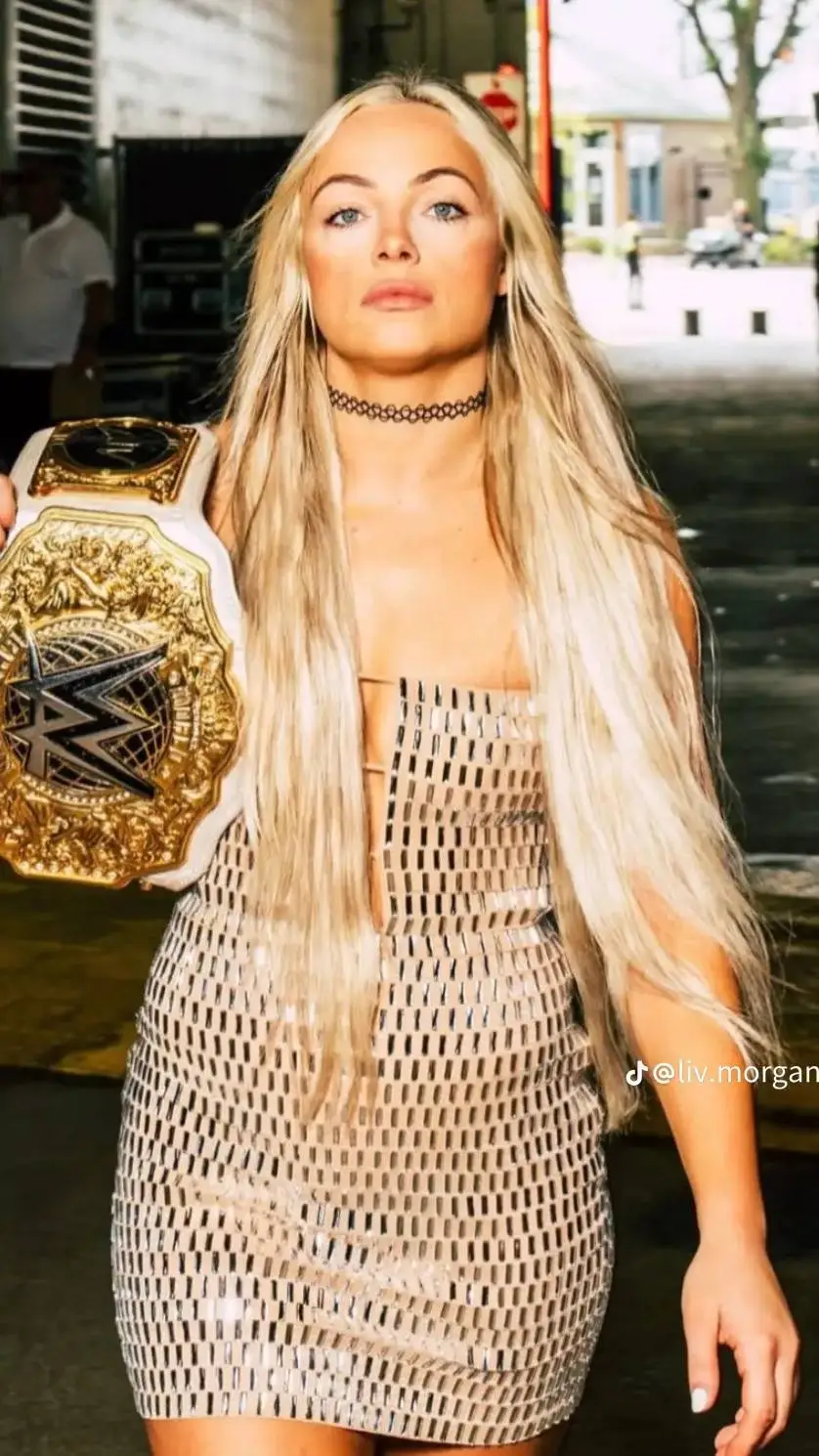 ai character: Gionna Daddio  background