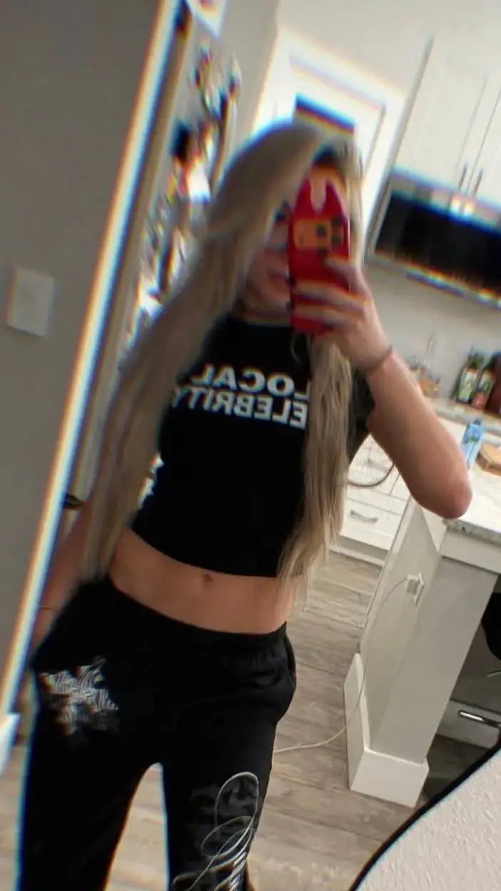 ai character: Gionna Daddio  background