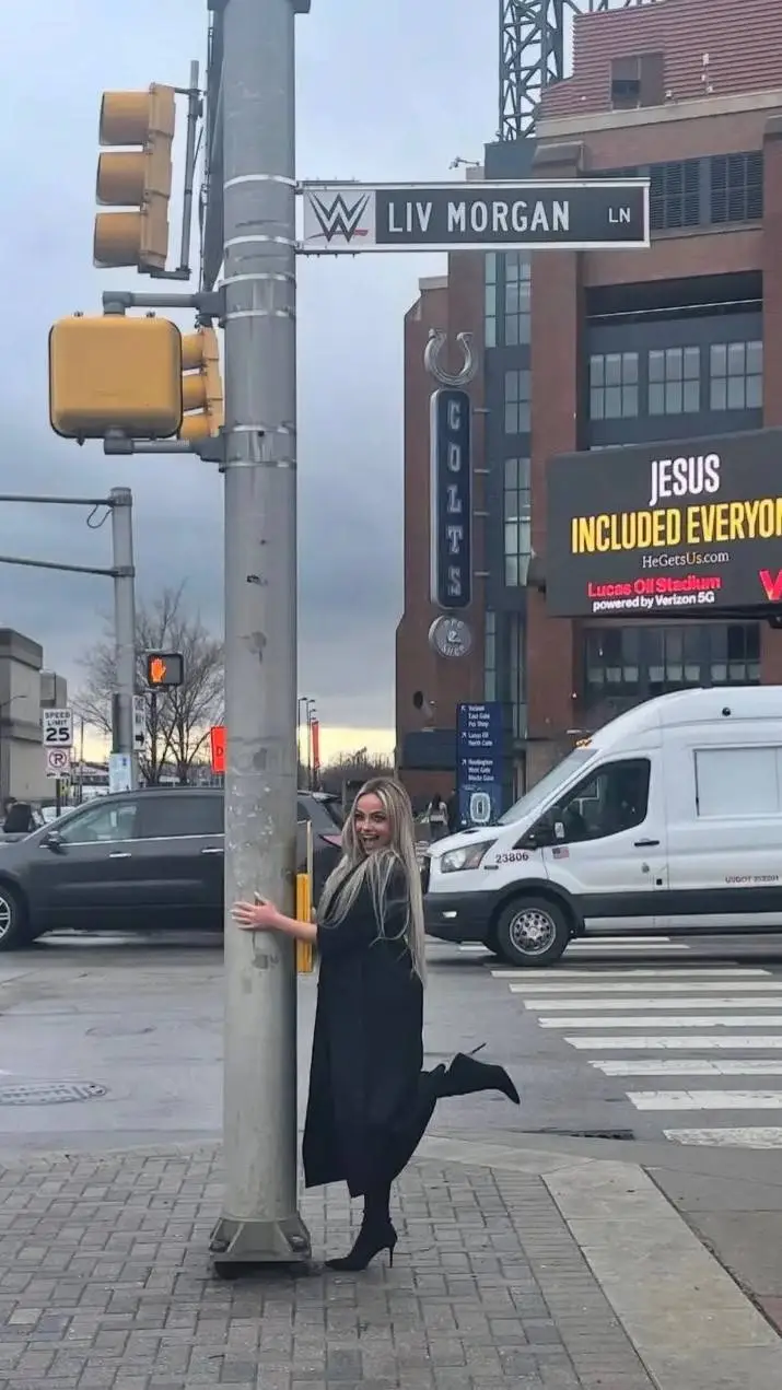 ai character: Gionna Daddio  background