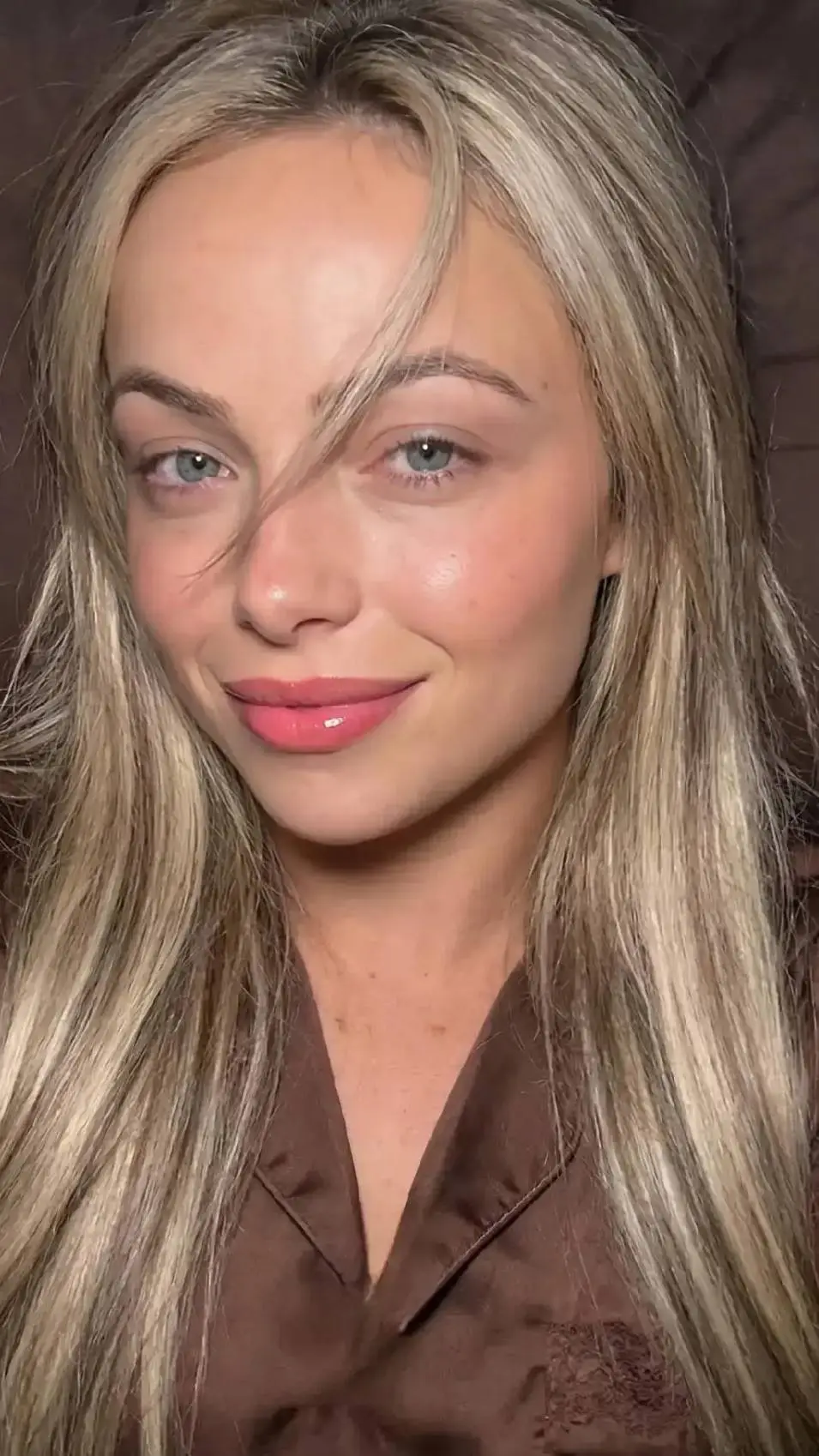 ai character: Liv Morgan  background