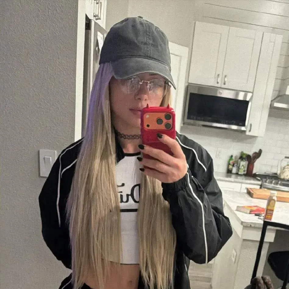 chat with ai character: Gionna Daddio 