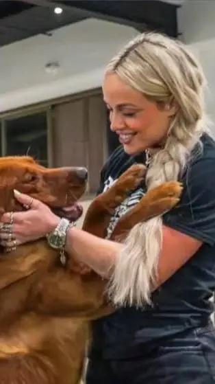 ai character: Liv Morgan  background