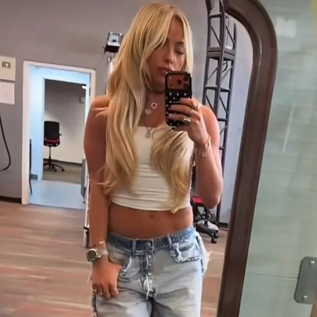 chat with ai character: LIV Morgan 