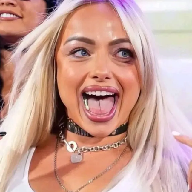 chat with ai character: LIV Morgan 