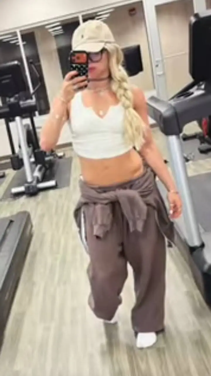ai character: LIV Morgan  background