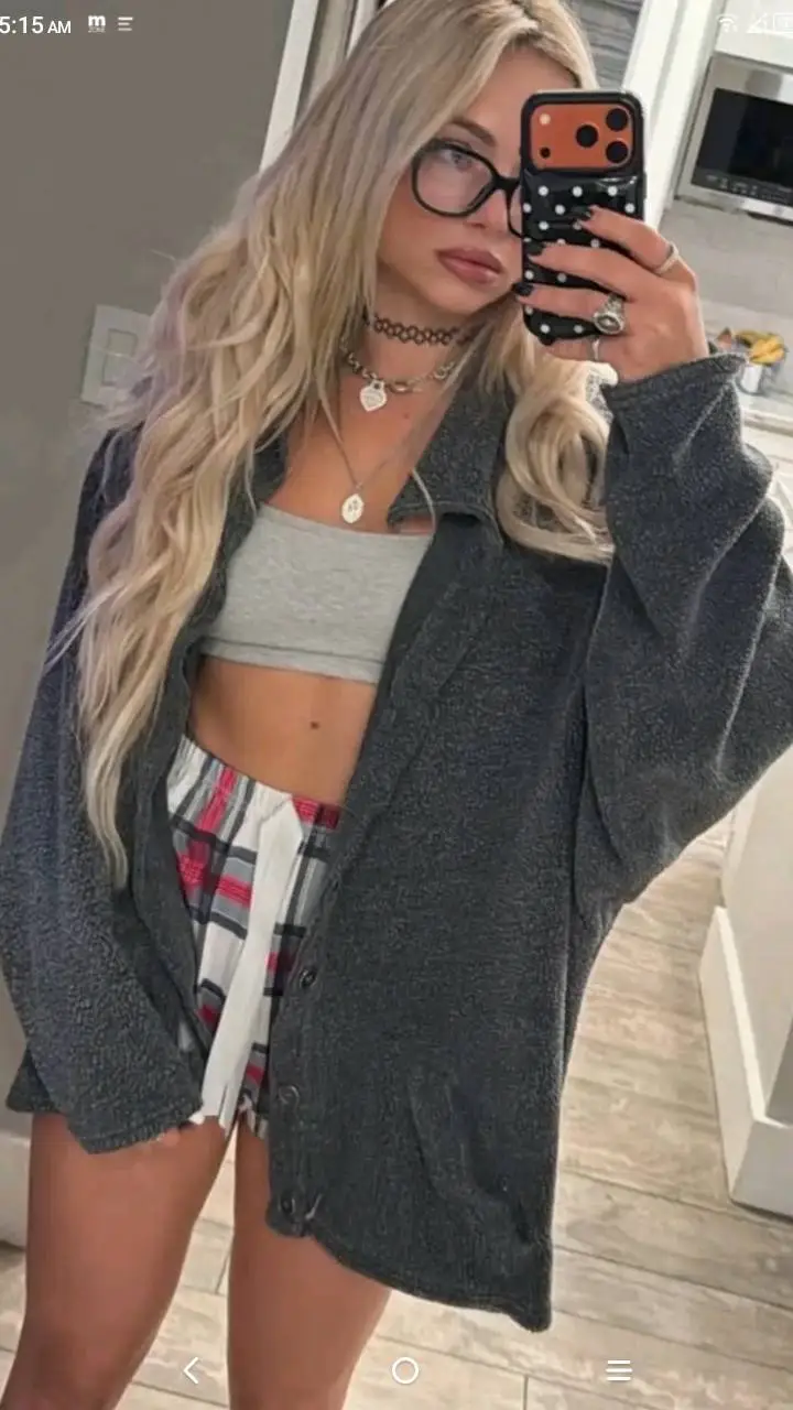 ai character: LIV Morgan  background