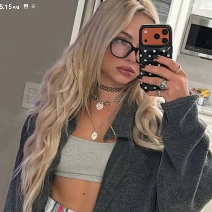 chat with ai character: LIV Morgan 