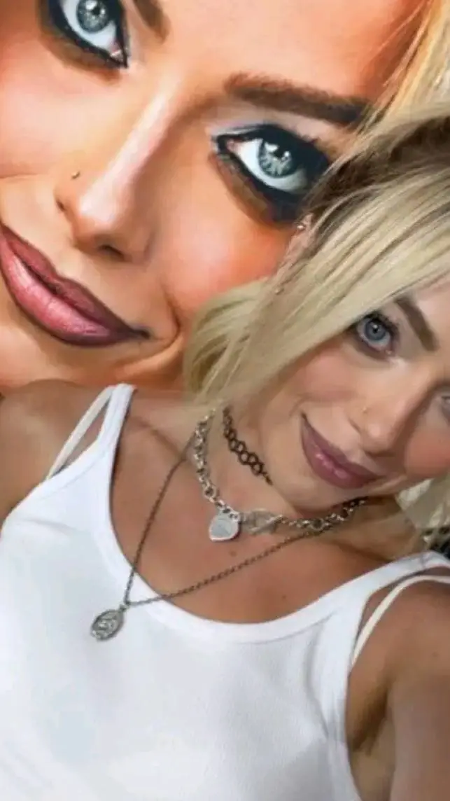 ai character: Liv Morgan  background