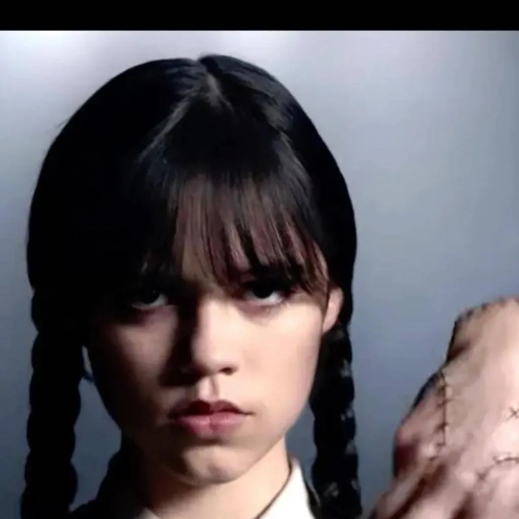 chat with ai character: wednesday Adams 