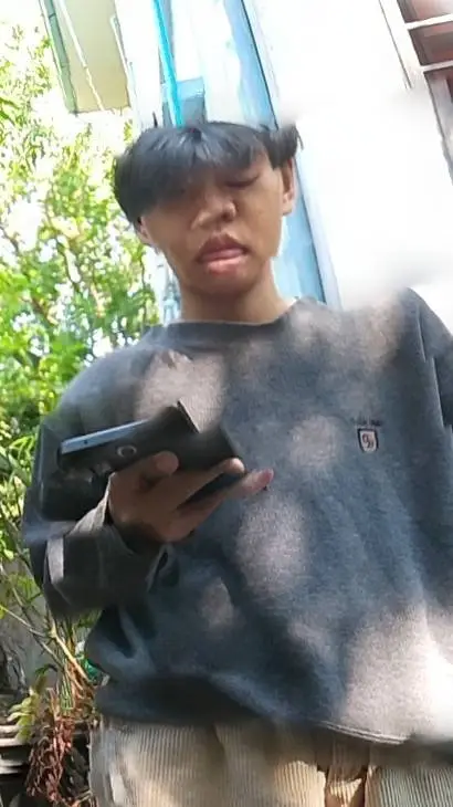 ai character: zuu zuu han background