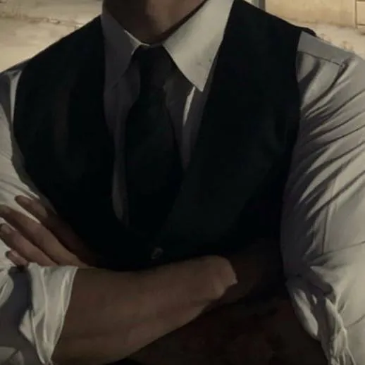 chat with ai character: Elijah alexsandra 