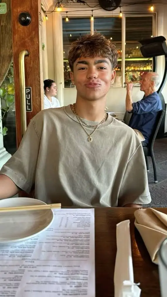 ai character: malachi background