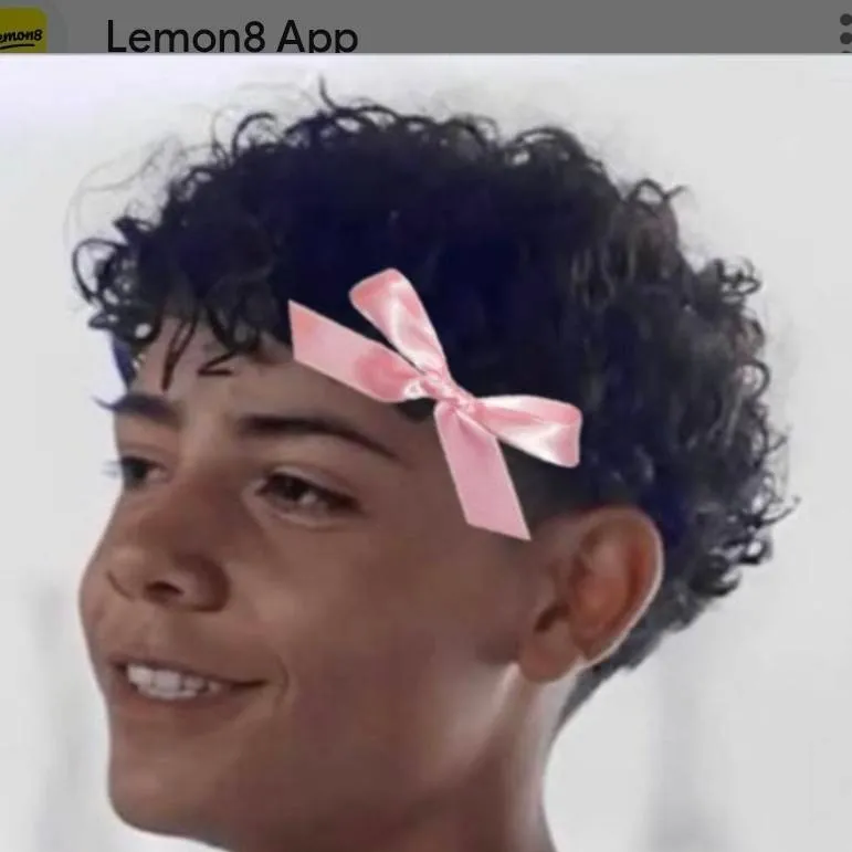 chat with ai character: Cristiano jr.