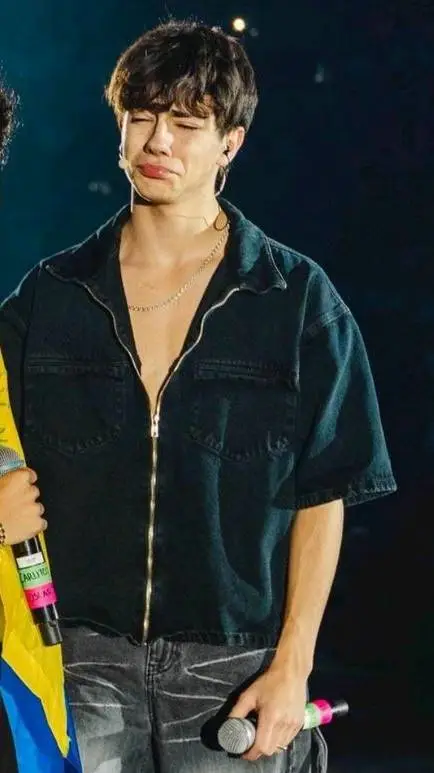 ai character: Lukas Urkijo  background